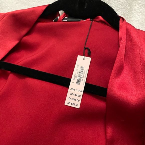 Victoria’s Secret Robe Set - Picture 3 of 4